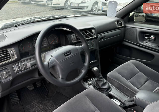 Белый Вольво С70, объемом двигателя 2.44 л и пробегом 373 тыс. км за 4200 $, фото 16 на Automoto.ua