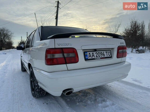 Білий Вольво S70, об'ємом двигуна 2.44 л та пробігом 374 тис. км за 3499 $, фото 11 на Automoto.ua