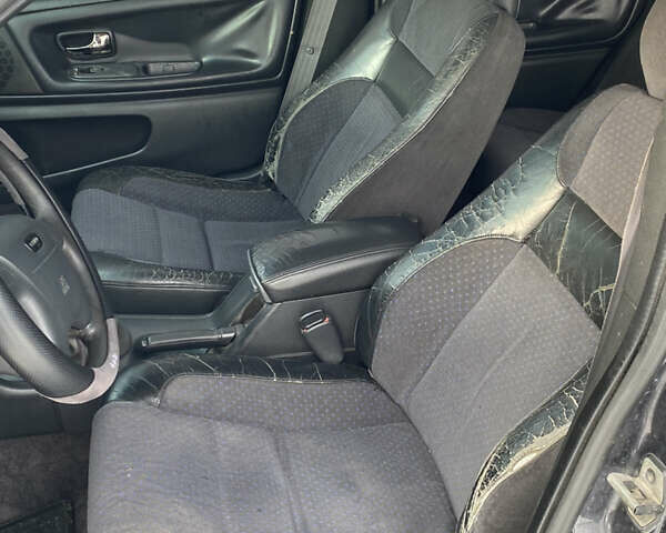 Серый Вольво С70, объемом двигателя 2.5 л и пробегом 393 тыс. км за 3200 $, фото 8 на Automoto.ua