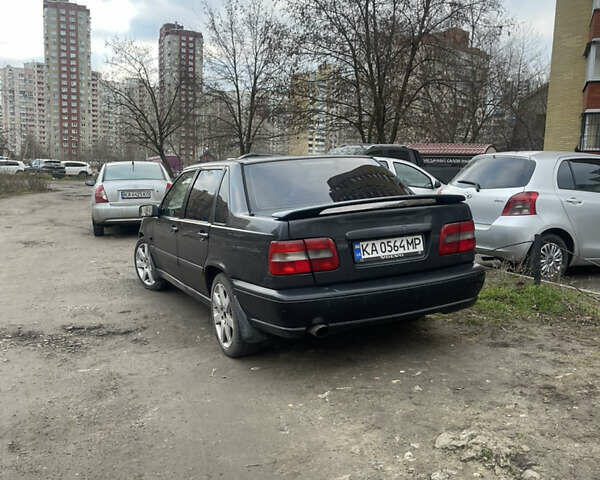 Серый Вольво С70, объемом двигателя 2.5 л и пробегом 394 тыс. км за 3800 $, фото 3 на Automoto.ua