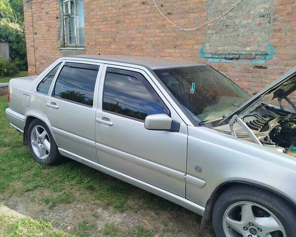 Сірий Вольво S70, об'ємом двигуна 2 л та пробігом 235 тис. км за 3500 $, фото 4 на Automoto.ua
