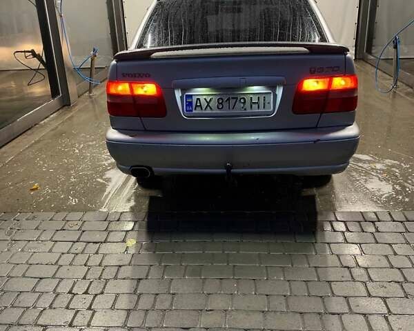 Вольво S70 1999 у Харкові на Automoto.ua Сірий Вольво S70, об'ємом двигуна 2.44 л та пробігом 430 тис. км за 4000 $, фото 1 на Automoto.ua