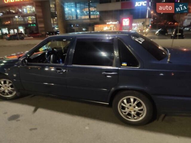 Синий Вольво С70, объемом двигателя 2.4 л и пробегом 500 тыс. км за 3200 $, фото 1 на Automoto.ua