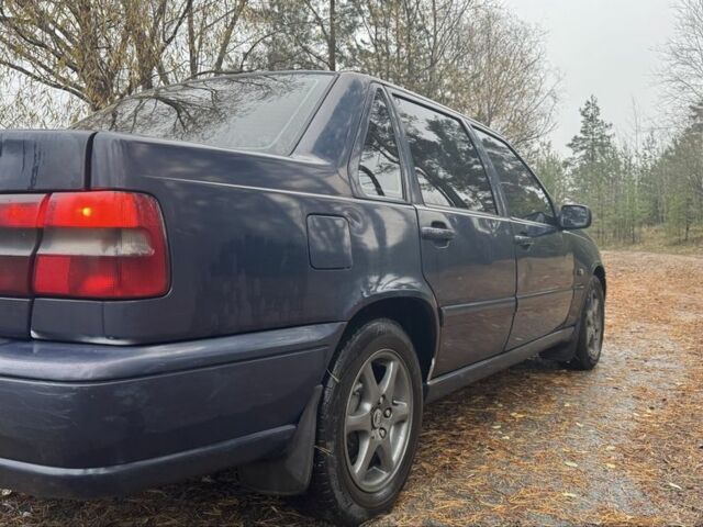 Синий Вольво С70, объемом двигателя 2.5 л и пробегом 510 тыс. км за 2900 $, фото 3 на Automoto.ua