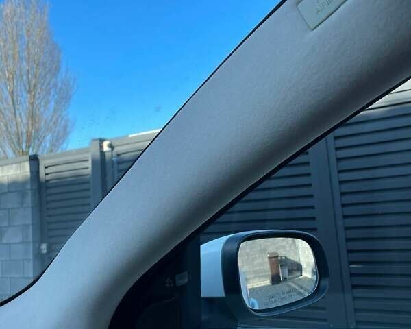 Білий Вольво S80, об'ємом двигуна 3.2 л та пробігом 250 тис. км за 6999 $, фото 40 на Automoto.ua