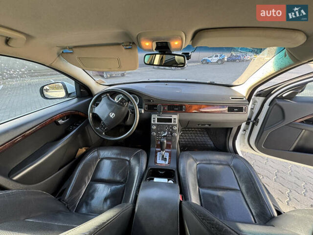 Белый Вольво С80, объемом двигателя 3 л и пробегом 238 тыс. км за 10599 $, фото 22 на Automoto.ua