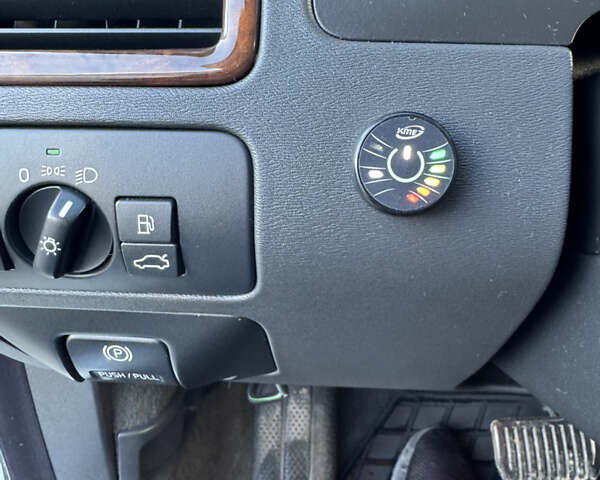 Белый Вольво С80, объемом двигателя 3 л и пробегом 238 тыс. км за 10599 $, фото 12 на Automoto.ua