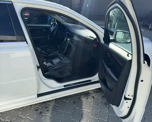 Белый Вольво С80, объемом двигателя 3 л и пробегом 238 тыс. км за 10599 $, фото 25 на Automoto.ua