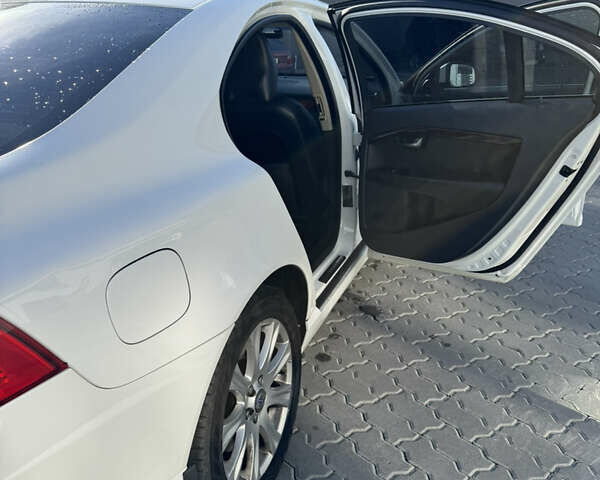 Белый Вольво С80, объемом двигателя 3 л и пробегом 238 тыс. км за 10599 $, фото 18 на Automoto.ua