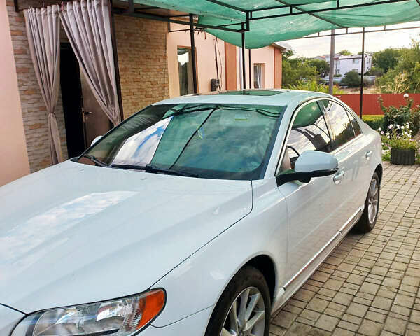 Белый Вольво С80, объемом двигателя 2 л и пробегом 221 тыс. км за 10000 $, фото 2 на Automoto.ua