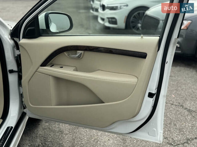 Белый Вольво С80, объемом двигателя 2 л и пробегом 200 тыс. км за 13700 $, фото 16 на Automoto.ua