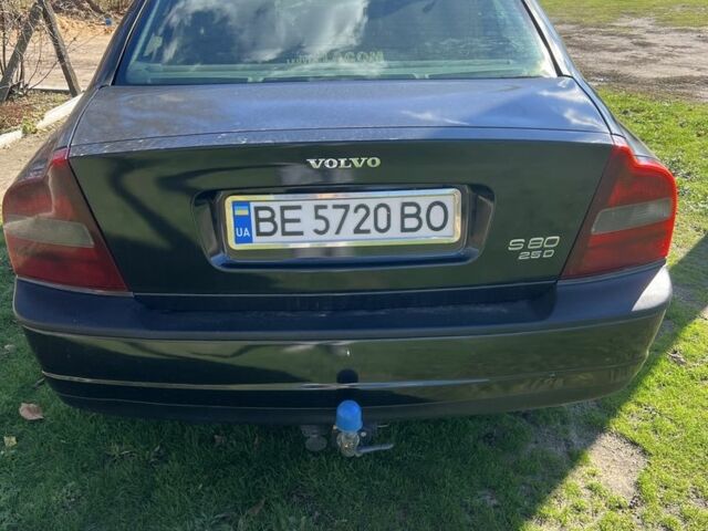 Черный Вольво С80, объемом двигателя 2.5 л и пробегом 225 тыс. км за 2500 $, фото 4 на Automoto.ua