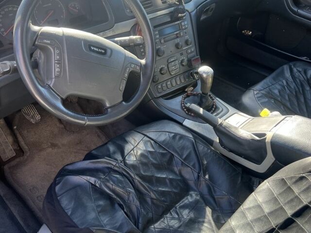 Черный Вольво С80, объемом двигателя 2.5 л и пробегом 225 тыс. км за 2500 $, фото 2 на Automoto.ua