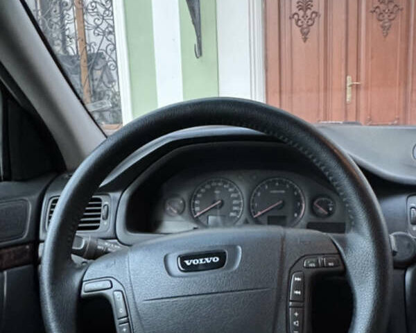 Чорний Вольво S80, об'ємом двигуна 2.4 л та пробігом 365 тис. км за 4700 $, фото 5 на Automoto.ua