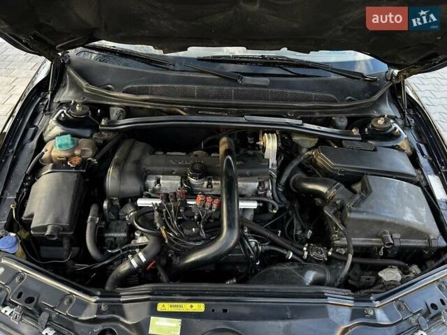 Черный Вольво С80, объемом двигателя 2 л и пробегом 307 тыс. км за 4700 $, фото 12 на Automoto.ua