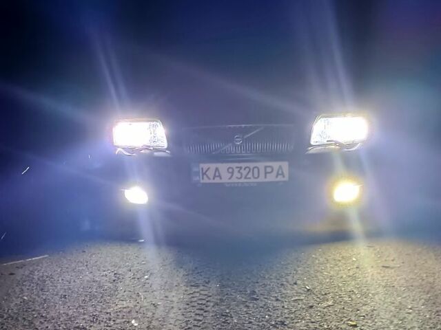 Черный Вольво С80, объемом двигателя 2.4 л и пробегом 390 тыс. км за 5000 $, фото 1 на Automoto.ua