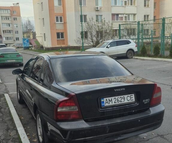 Черный Вольво С80, объемом двигателя 2.4 л и пробегом 390 тыс. км за 5500 $, фото 4 на Automoto.ua