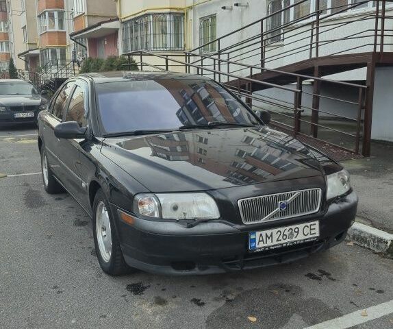 Черный Вольво С80, объемом двигателя 2.4 л и пробегом 390 тыс. км за 5500 $, фото 1 на Automoto.ua