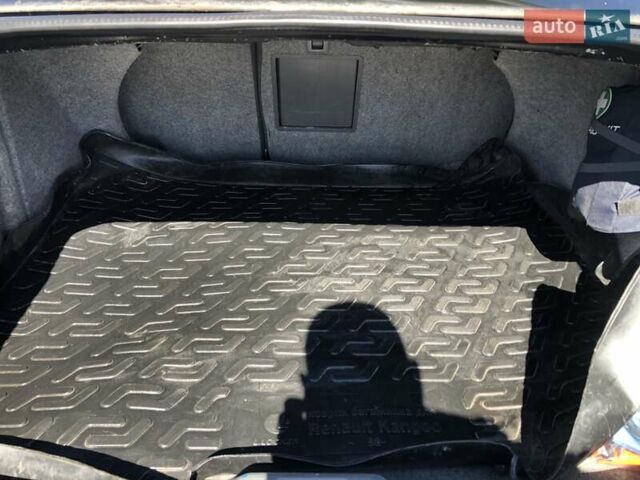 Чорний Вольво S80, об'ємом двигуна 2.44 л та пробігом 330 тис. км за 3200 $, фото 5 на Automoto.ua