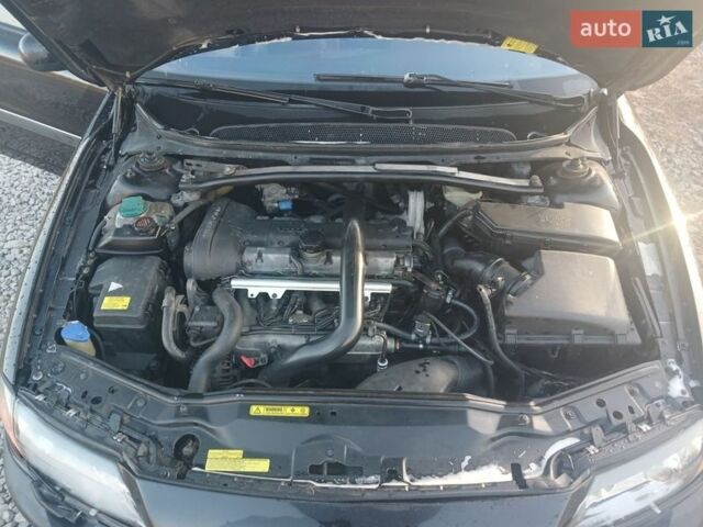 Черный Вольво С80, объемом двигателя 2.44 л и пробегом 400 тыс. км за 3000 $, фото 16 на Automoto.ua