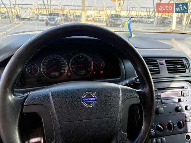 Черный Вольво С80, объемом двигателя 2.44 л и пробегом 350 тыс. км за 3500 $, фото 9 на Automoto.ua