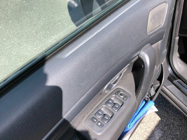 Черный Вольво С80, объемом двигателя 2.4 л и пробегом 347 тыс. км за 3500 $, фото 14 на Automoto.ua