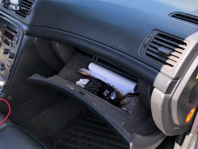 Черный Вольво С80, объемом двигателя 2.4 л и пробегом 347 тыс. км за 3500 $, фото 18 на Automoto.ua