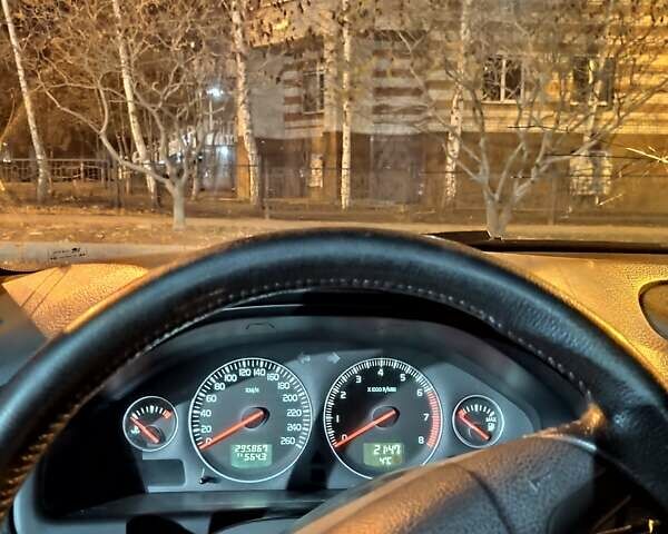 Вольво С80 2005 в Харькове на Automoto.ua Черный Вольво С80, объемом двигателя 2.52 л и пробегом 299 тыс. км за 5250 $, фото 10 на Automoto.ua