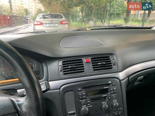 Черный Вольво С80, объемом двигателя 2.44 л и пробегом 308 тыс. км за 4300 $, фото 7 на Automoto.ua