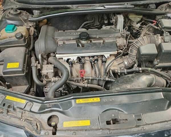 Черный Вольво С80, объемом двигателя 2.44 л и пробегом 253 тыс. км за 5800 $, фото 1 на Automoto.ua
