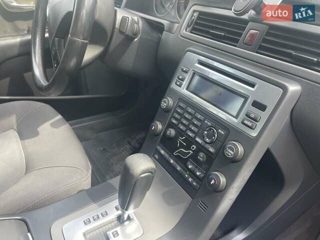 Черный Вольво С80, объемом двигателя 2.52 л и пробегом 270 тыс. км за 5400 $, фото 33 на Automoto.ua