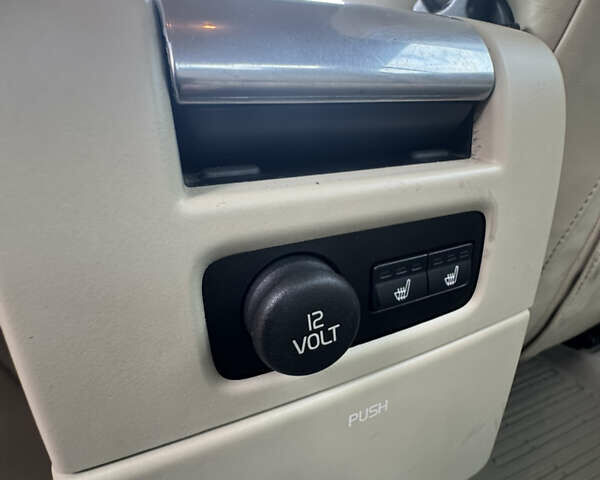 Чорний Вольво S80, об'ємом двигуна 3.2 л та пробігом 349 тис. км за 8500 $, фото 16 на Automoto.ua