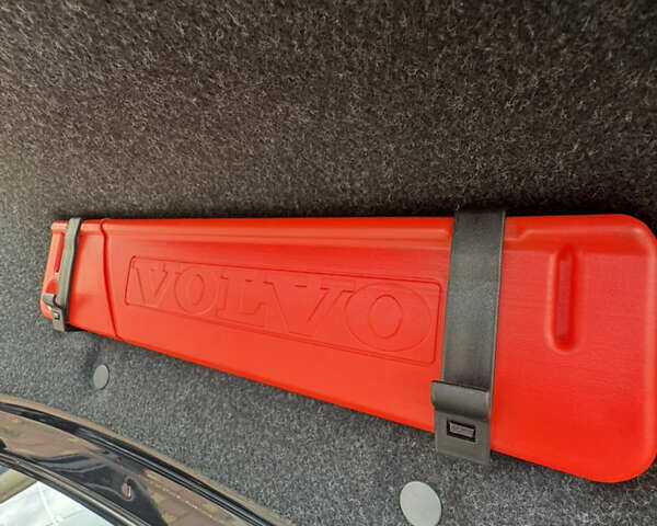 Чорний Вольво S80, об'ємом двигуна 3.2 л та пробігом 349 тис. км за 8500 $, фото 25 на Automoto.ua