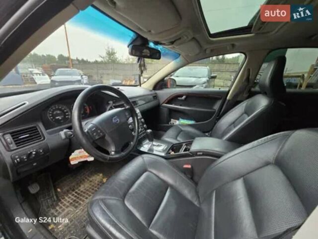 Черный Вольво С80, объемом двигателя 2.4 л и пробегом 280 тыс. км за 4000 $, фото 5 на Automoto.ua