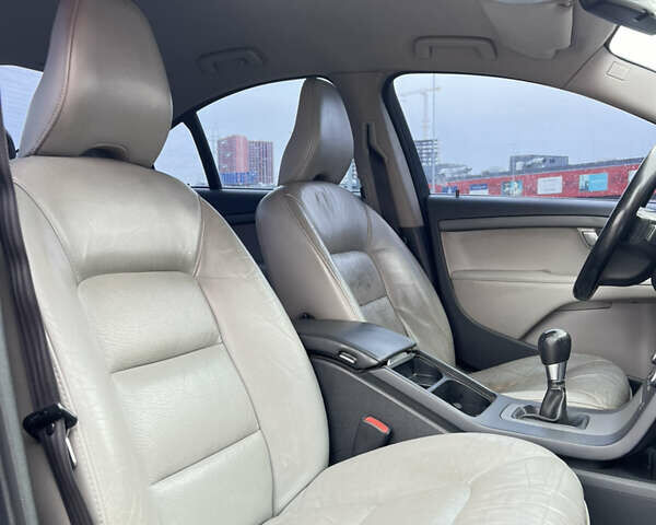 Чорний Вольво S80, об'ємом двигуна 2 л та пробігом 209 тис. км за 6800 $, фото 19 на Automoto.ua
