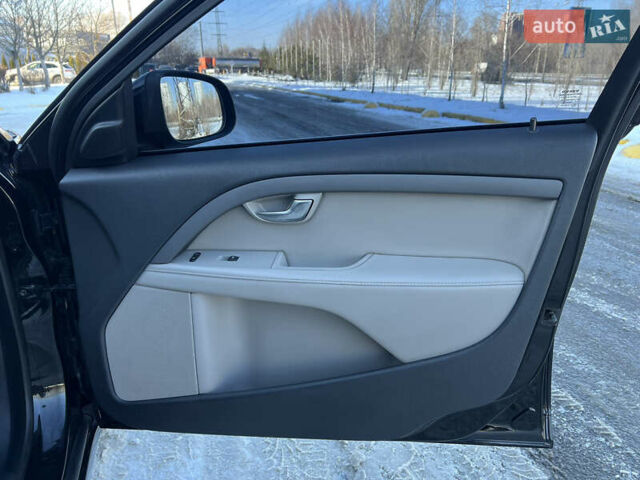 Черный Вольво С80, объемом двигателя 1.98 л и пробегом 209 тыс. км за 7800 $, фото 12 на Automoto.ua
