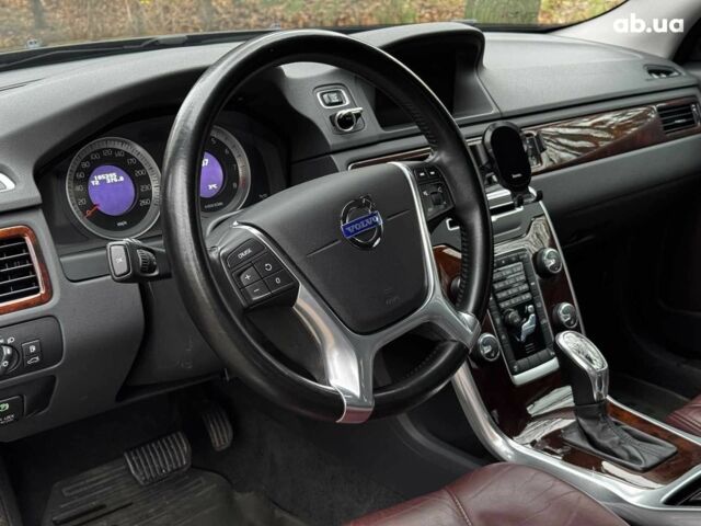 Чорний Вольво S80, об'ємом двигуна 2 л та пробігом 186 тис. км за 13990 $, фото 19 на Automoto.ua
