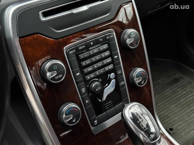 Чорний Вольво S80, об'ємом двигуна 2 л та пробігом 186 тис. км за 13990 $, фото 22 на Automoto.ua