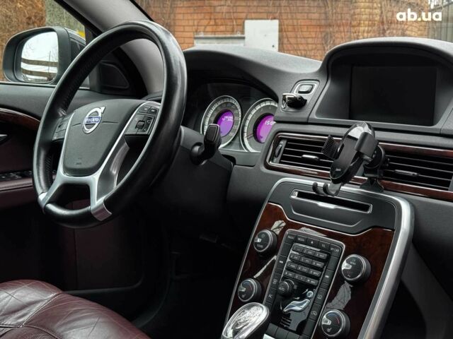 Чорний Вольво S80, об'ємом двигуна 2 л та пробігом 186 тис. км за 13990 $, фото 29 на Automoto.ua