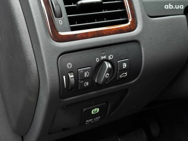 Чорний Вольво S80, об'ємом двигуна 2 л та пробігом 186 тис. км за 13990 $, фото 20 на Automoto.ua