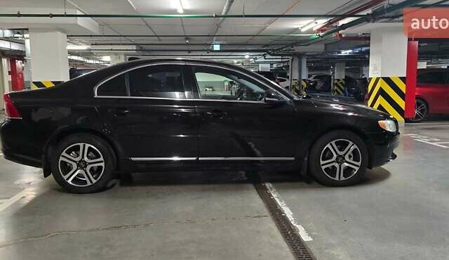 Черный Вольво С80, объемом двигателя 1.97 л и пробегом 184 тыс. км за 13500 $, фото 1 на Automoto.ua