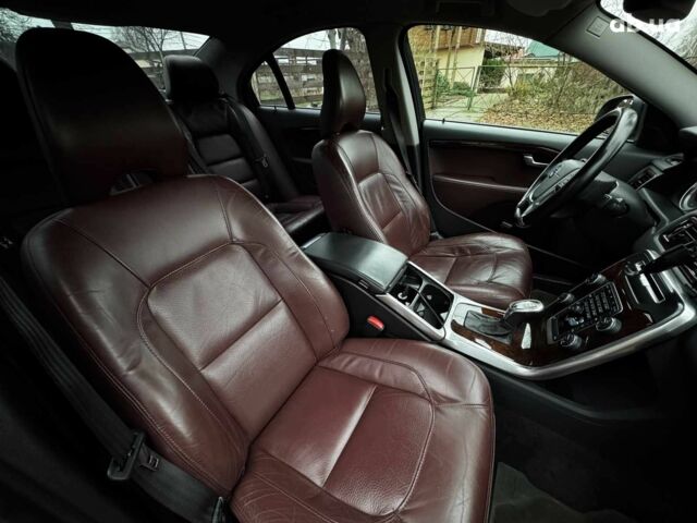 Чорний Вольво S80, об'ємом двигуна 2 л та пробігом 186 тис. км за 13990 $, фото 27 на Automoto.ua