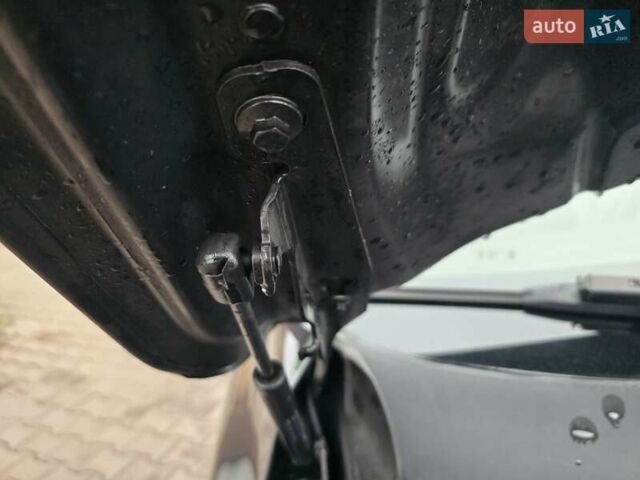 Чорний Вольво S80, об'ємом двигуна 2 л та пробігом 190 тис. км за 11900 $, фото 28 на Automoto.ua