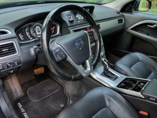 Черный Вольво С80, объемом двигателя 2.4 л и пробегом 124 тыс. км за 3900 $, фото 10 на Automoto.ua