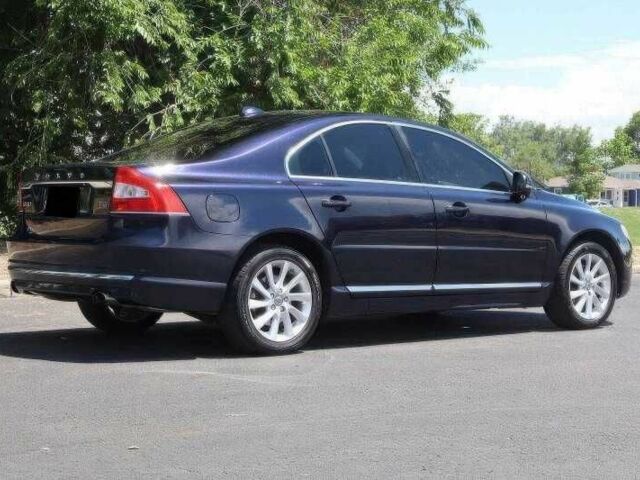 Чорний Вольво S80, об'ємом двигуна 2 л та пробігом 99 тис. км за 3200 $, фото 4 на Automoto.ua