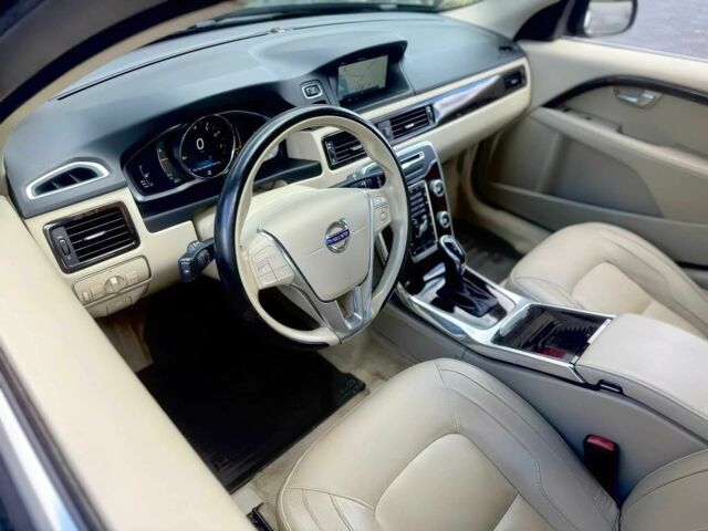 Чорний Вольво S80, об'ємом двигуна 2 л та пробігом 76 тис. км за 2300 $, фото 6 на Automoto.ua