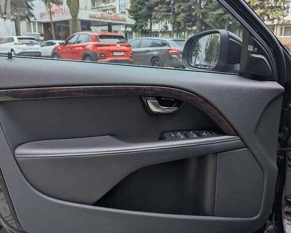 Черный Вольво С80, объемом двигателя 2 л и пробегом 136 тыс. км за 17300 $, фото 20 на Automoto.ua