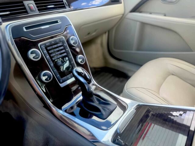 Черный Вольво С80, объемом двигателя 2 л и пробегом 77 тыс. км за 4000 $, фото 9 на Automoto.ua