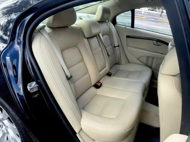 Чорний Вольво S80, об'ємом двигуна 2 л та пробігом 76 тис. км за 2300 $, фото 11 на Automoto.ua