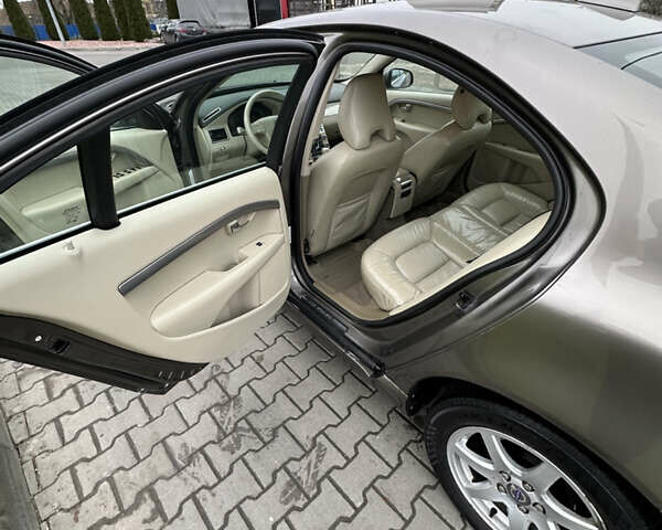 Коричневый Вольво С80, объемом двигателя 2.5 л и пробегом 300 тыс. км за 6700 $, фото 9 на Automoto.ua